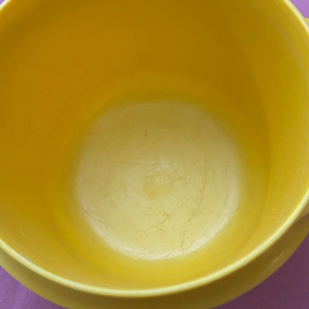 Vintage 1970's Tupperware Yellow Servalier Bowl #886-17 • NO LID • SEE PICS
